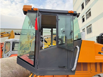 Cestný valec XCMG XS143J: obrázok 4