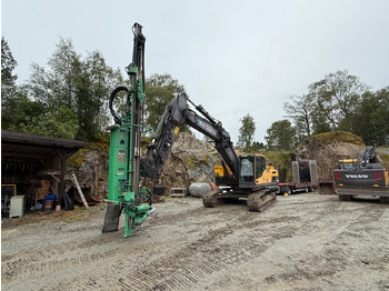 Pásové rýpadlo VOLVO EC250DL