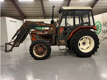 Traktor ZETOR