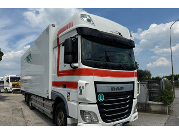 Skříňový nákladní auto DAF XF 105 460