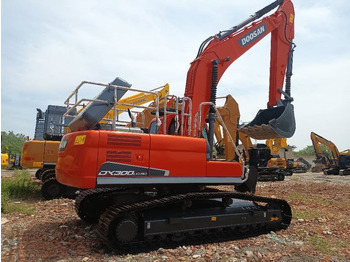 Pásové rýpadlo DOOSAN DX300LC