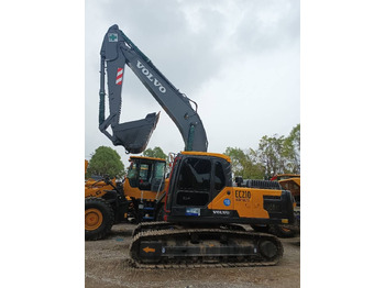 Pásové rýpadlo VOLVO EC210