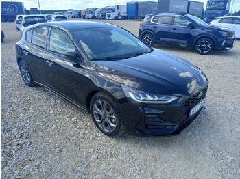 Automobil FORD