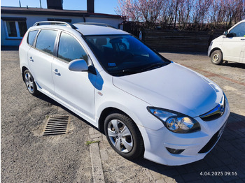Automobil HYUNDAI