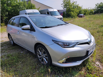Automobil TOYOTA