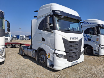 Ťahač IVECO