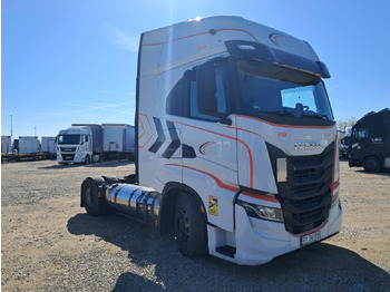 Ťahač IVECO