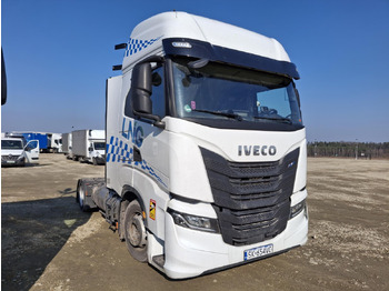 Ťahač IVECO