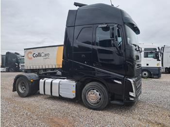 Ťahač VOLVO FH