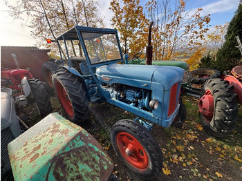 Traktor FORDSON