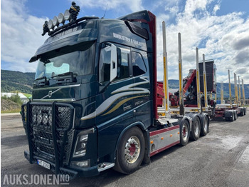Nákladné vozidlo na prepravu dreva VOLVO FH16