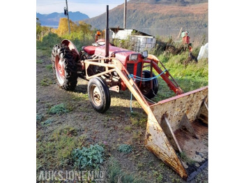 Traktor MASSEY FERGUSON