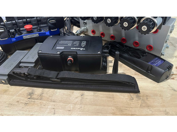 Stavebné stroje Proportional Valve Cetop valve 6 functions 16GPM 60 l/min + Scanreco G2B Radio Remote and manual operation: obrázok 4