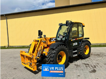 Teleskopický nakladač JCB