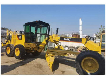 Zrovnávač CATERPILLAR 140H