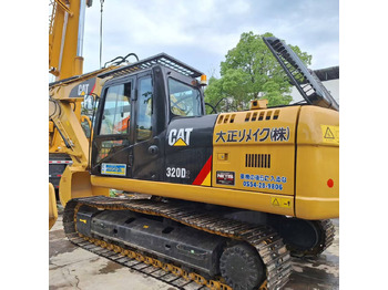 Pásové rýpadlo CATERPILLAR 320D2
