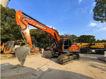Pásové rýpadlo DOOSAN DX300LC