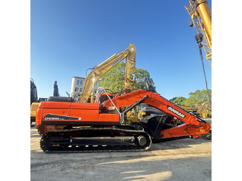Pásové rýpadlo DOOSAN DX300LC