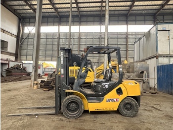 Dieselový vysokozdvižný vozík KOMATSU
