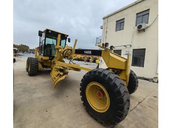Zrovnávač CATERPILLAR 140K