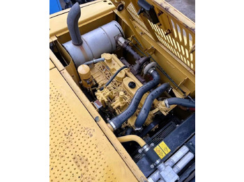 Pásové rýpadlo CAT 320 C: obrázok 4