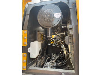 Pásové rýpadlo Volvo EC 210: obrázok 5