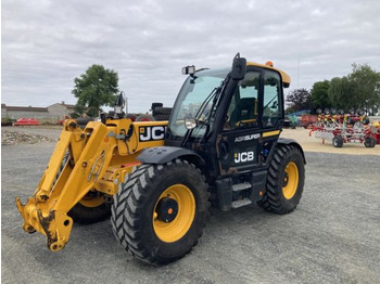 Teleskopický nakladač JCB