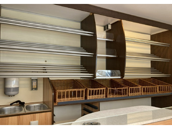 Pojazdná predajňa Renault Master Autosklep sklep bar Gastronomiczny Food Truck Foodtruck Borco 2012: obrázok 2