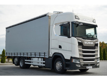Plachtové nákladné vozidlo SCANIA S 450