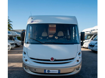 Integrované obytné auto BÜRSTNER