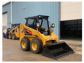 Šmykom riadený nakladač CATERPILLAR 216B3