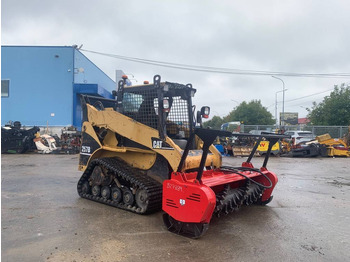 Šmykom riadený nakladač CATERPILLAR