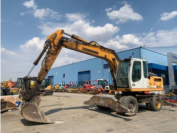 Kolesové rýpadlo LIEBHERR A 900