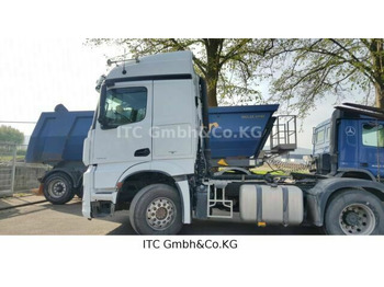 Ťahač MERCEDES-BENZ Actros 1840