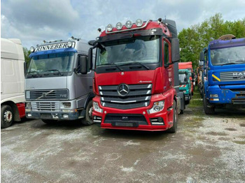 Ťahač MERCEDES-BENZ Actros 1842