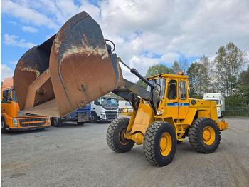 Kolesový nakladač VOLVO