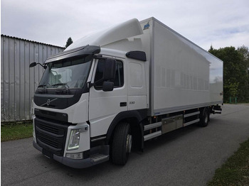 Skříňový nákladní auto VOLVO FM 330