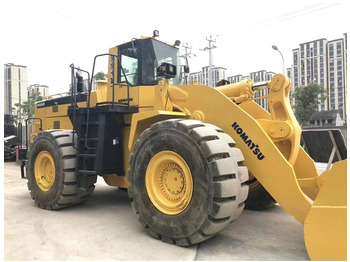 Kolesový nakladač KOMATSU WA600