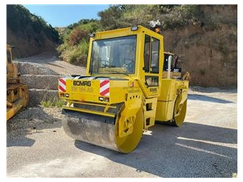 Cestný valec BOMAG