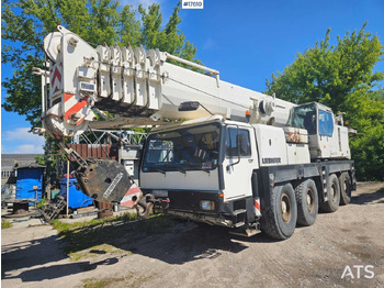 Auto s hydraulickou rukou