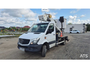 Automobilová plošina MERCEDES-BENZ Sprinter 516