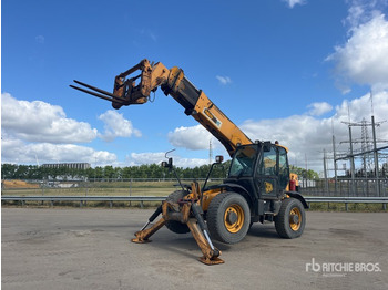 Teleskopický nakladač JCB