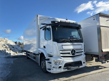 Skříňový nákladní auto MERCEDES-BENZ Actros