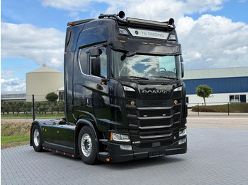 Ťahač SCANIA S 520
