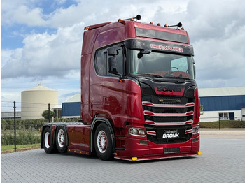 Ťahač SCANIA S 580