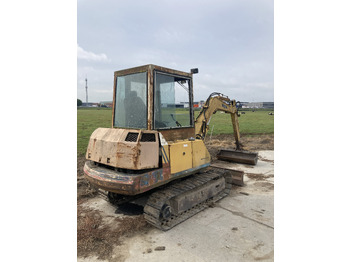 Mini rýpadlo KOMATSU PC30-5: obrázok 2