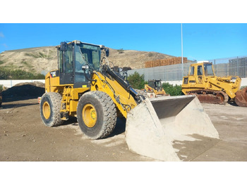 Kolesový nakladač CATERPILLAR 930H