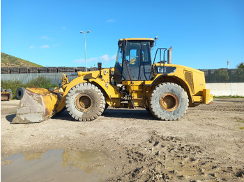 Kolesový nakladač CATERPILLAR 963
