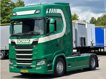 Ťahač SCANIA S 450