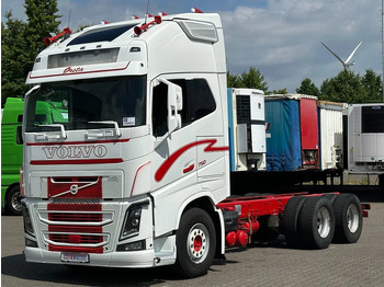Podvozek s kabinou VOLVO FH16 750